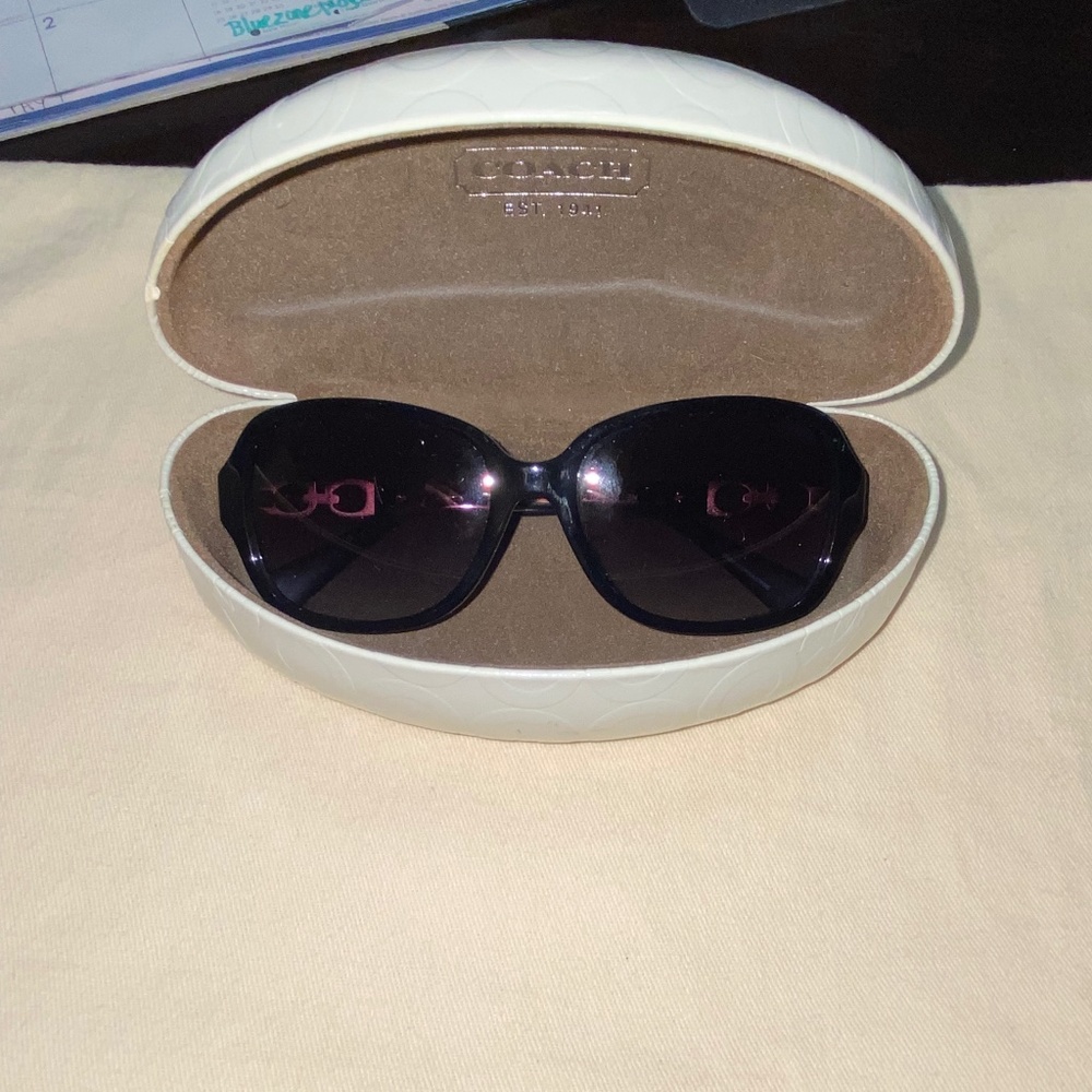 Coach sunglasses with case - Picture 1 of 7